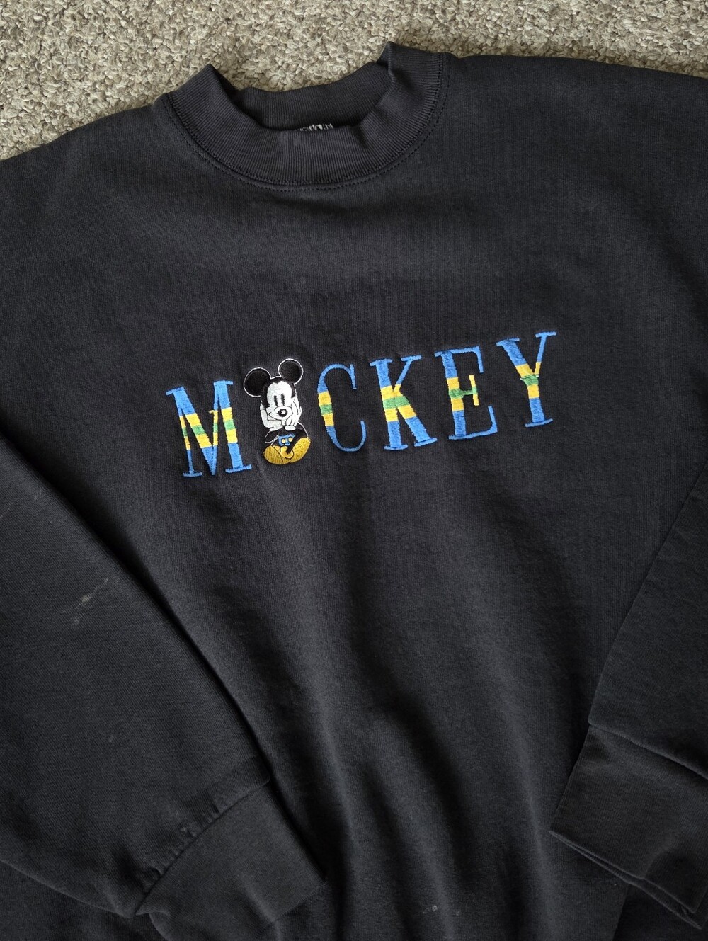 Mickey & Co Vintage 90s Mickey Mouse Black Crewneck Sweatshirt sz XL Disney USA